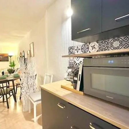Appartamento Rue Monmartre Opera Place Vandome Louvre Parigi